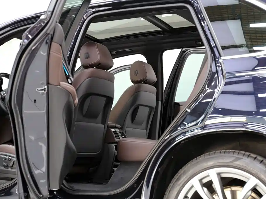 BMW X5 (Import) — миниатюра 6
