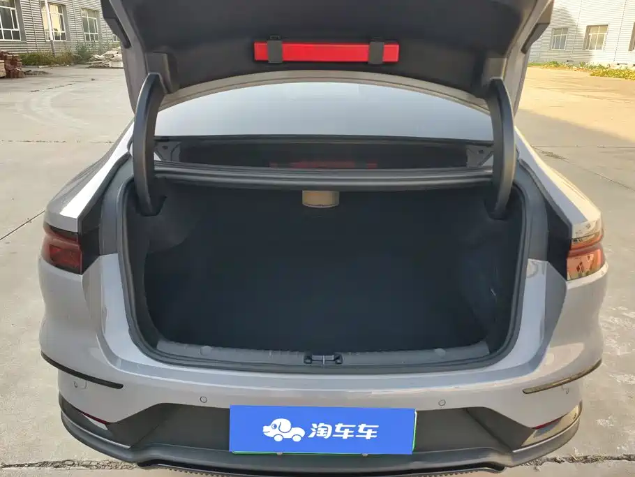 BYD Han — миниатюра 4