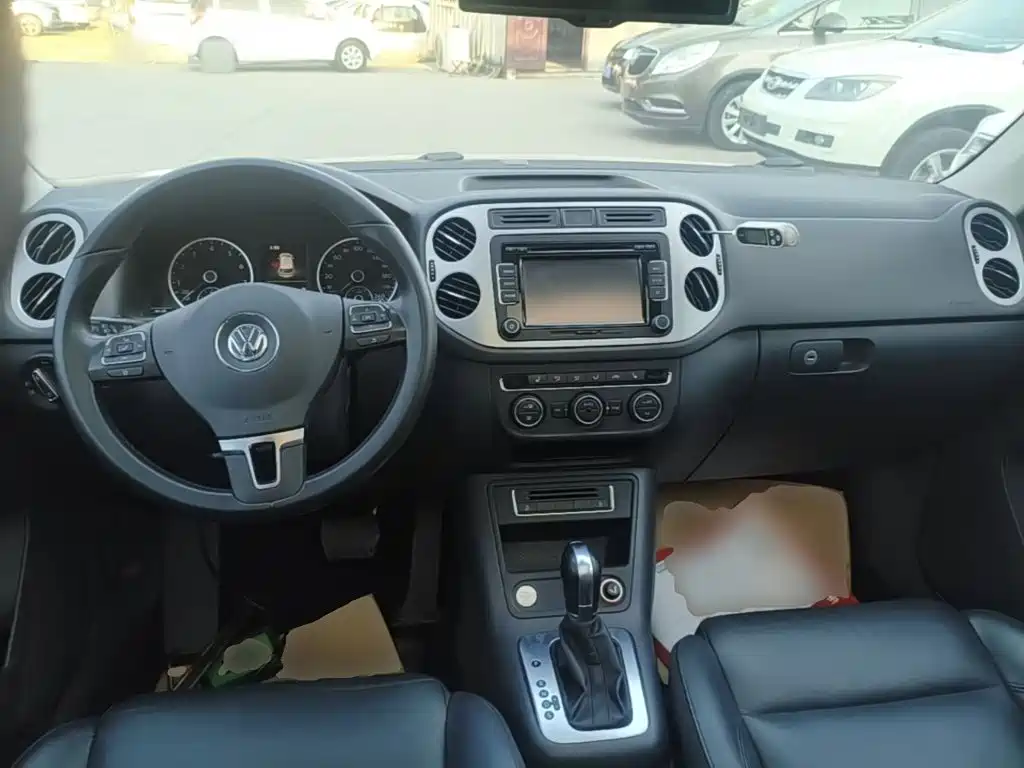 Volkswagen Tiguan — миниатюра 10