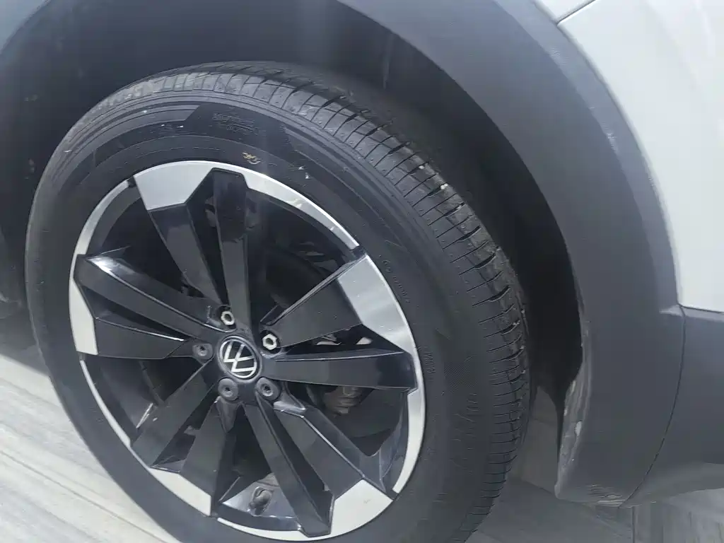 VOLKSWAGEN EXPLORING THE SHADOW