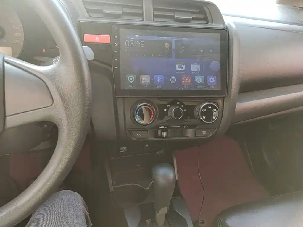 Honda Fit — миниатюра 9