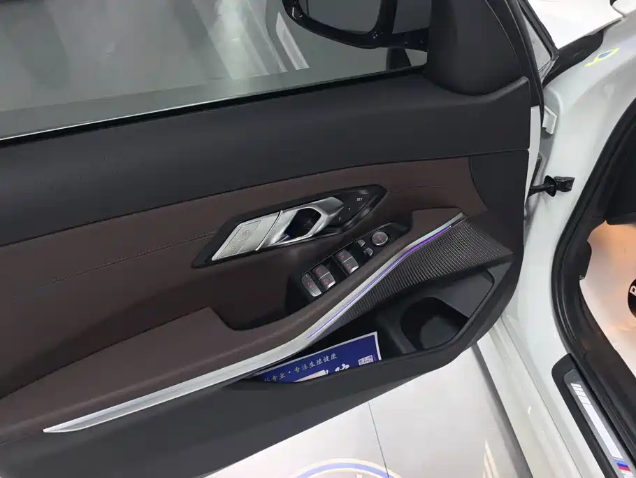 BMW 3 Series — миниатюра 7