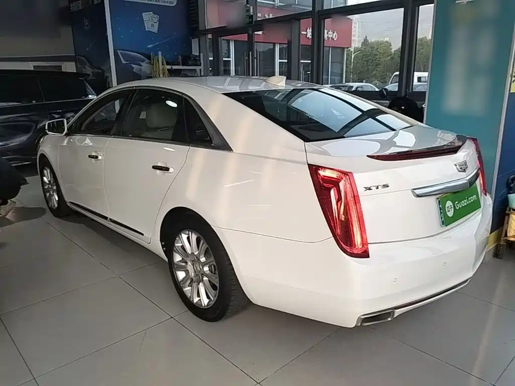 Cadillac XTS — миниатюра 5