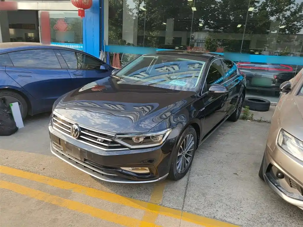 Купить Volkswagen Magotan
