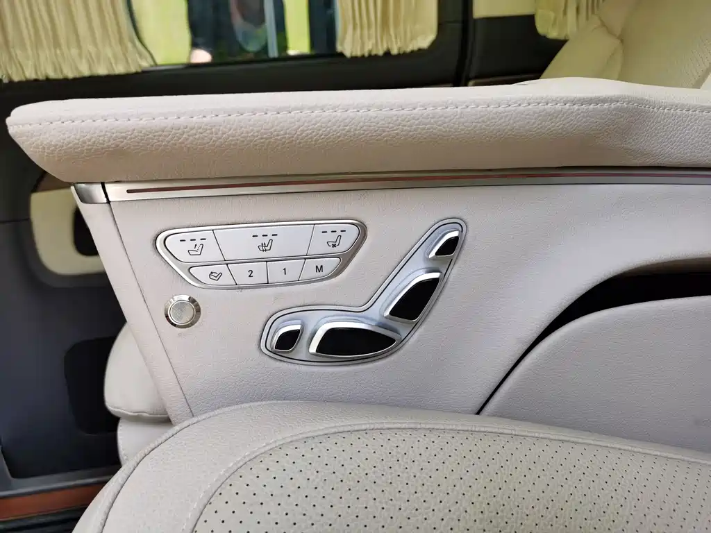 MERCEDES-BENZ V CLASS