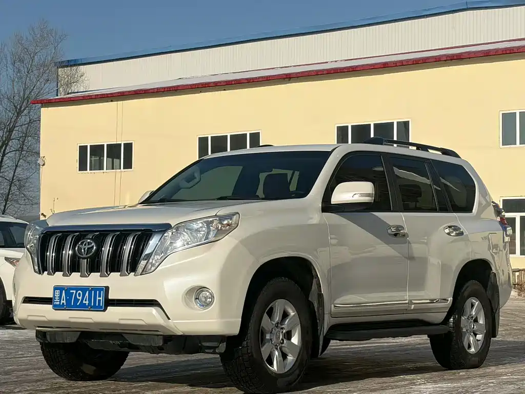 TOYOTA PRADO