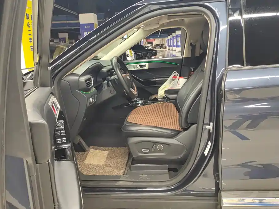 Ford Explorer — миниатюра 9
