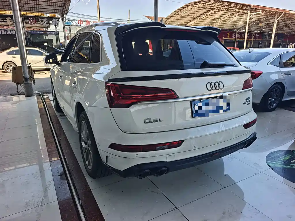 Audi Q5L — миниатюра 11