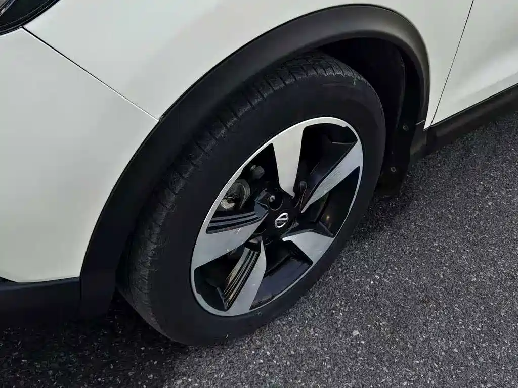 Nissan Qashqai — миниатюра 17