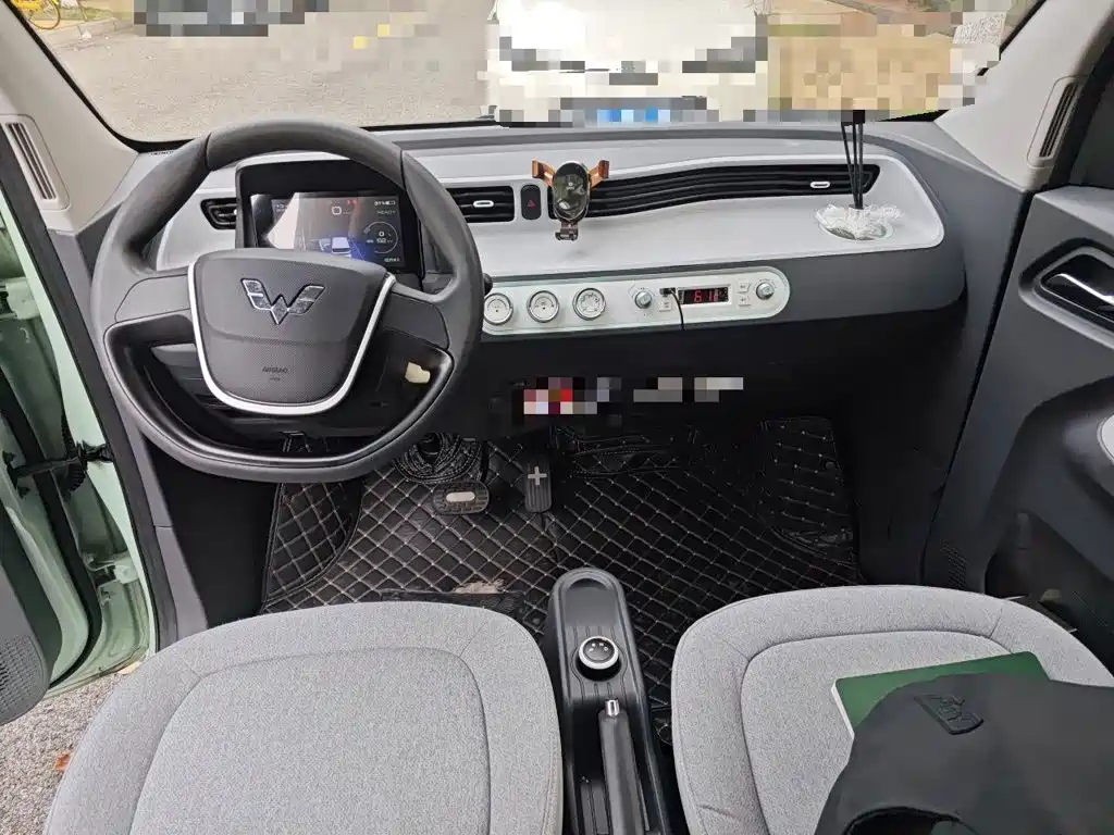 Wuling MINIEV — миниатюра 5