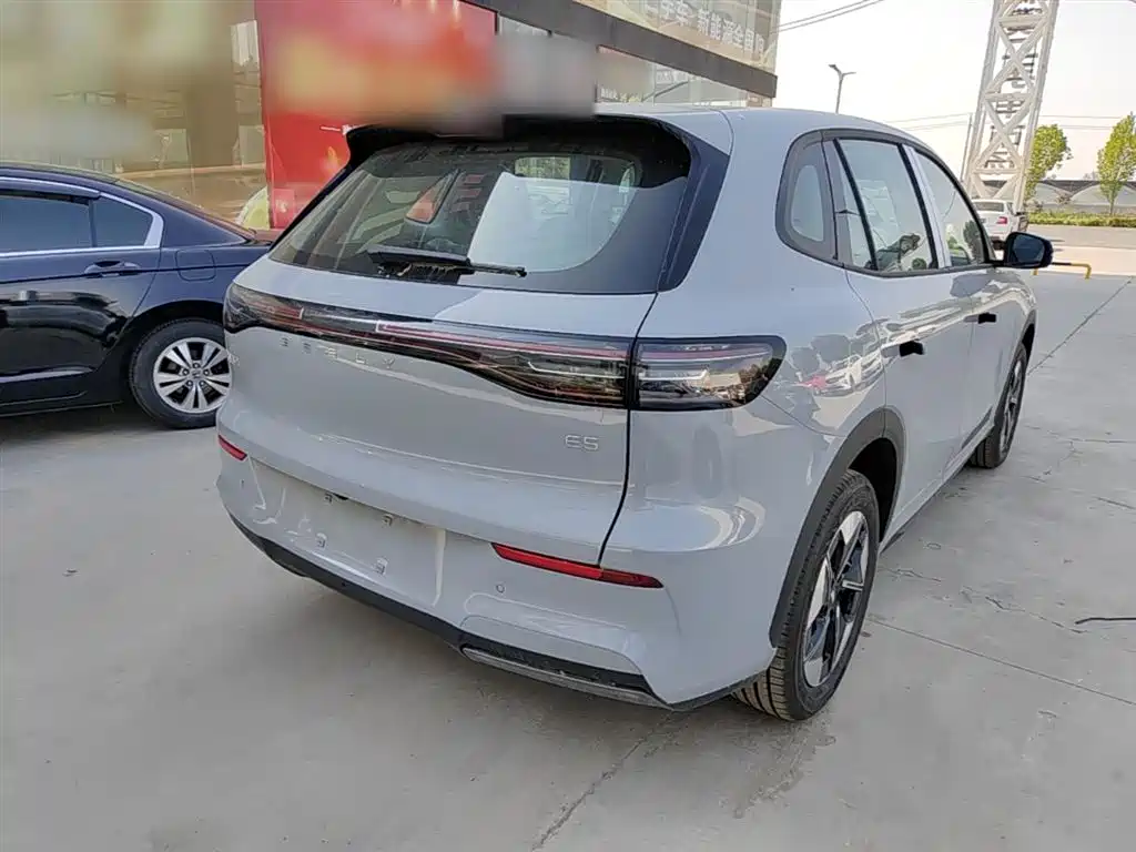 Geely Galaxy Galaxy E5 E5 2026 530km