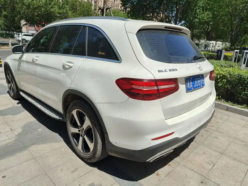 Mercedes-Benz GLC 2019 GLC 260 4MATIC Luxury