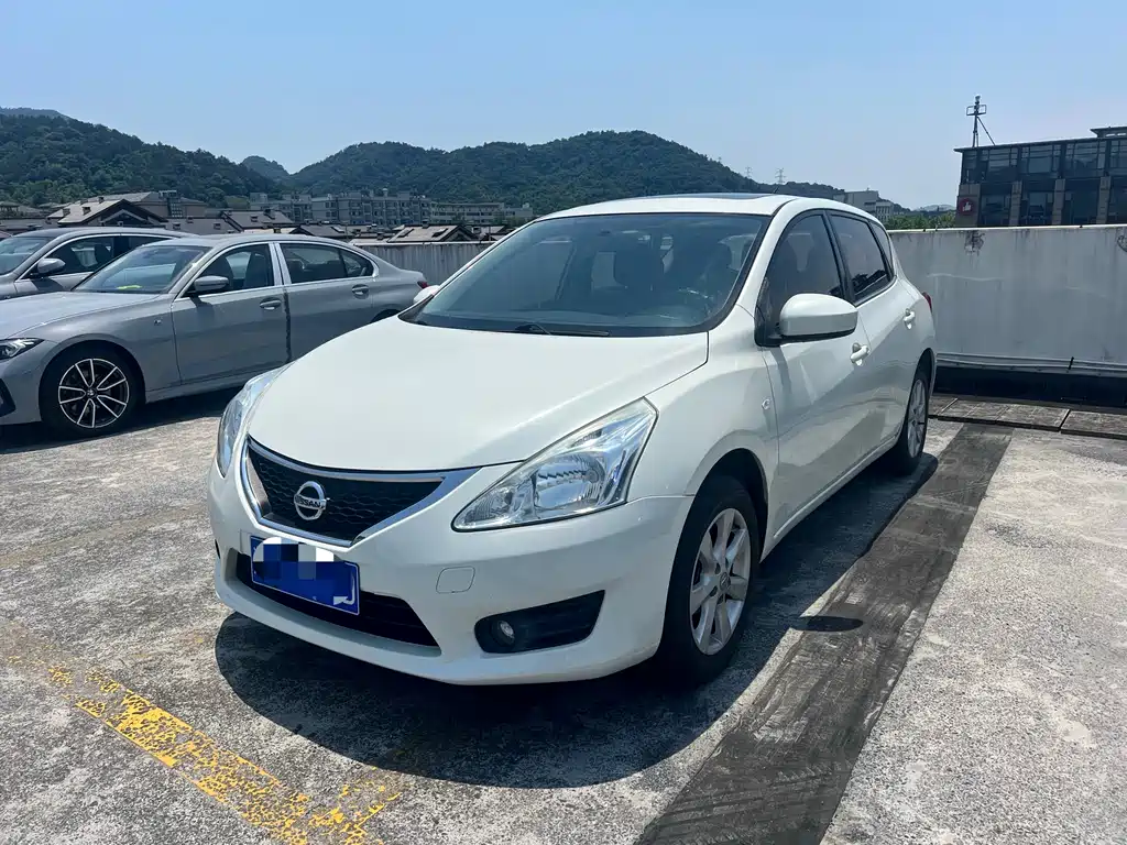 Купить Nissan Tiida