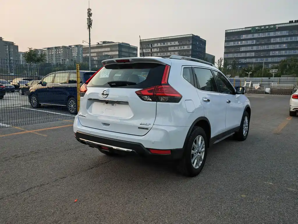 Nissan X-Trail — миниатюра 13