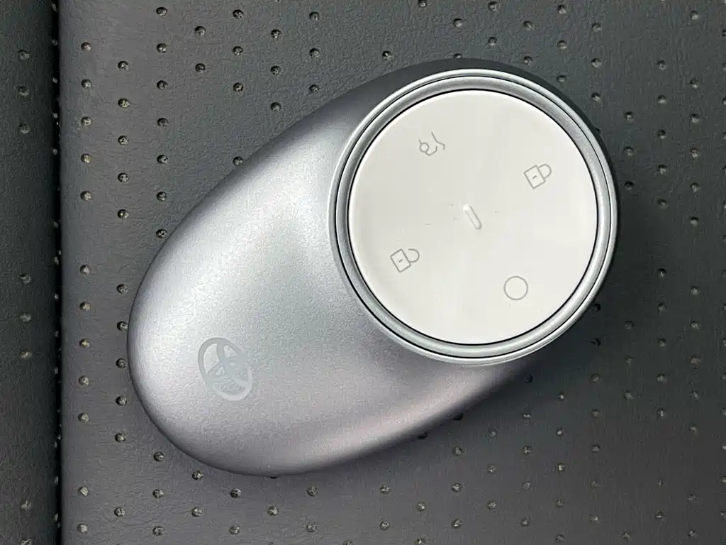 Toyota bZ3X — миниатюра 15