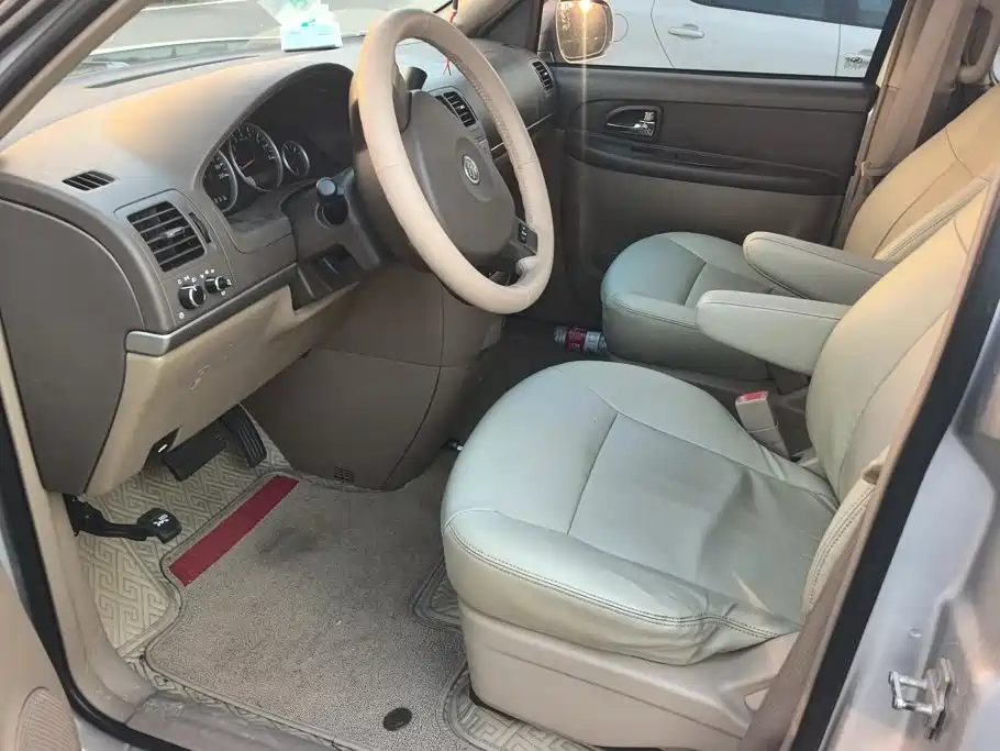 Buick GL8 — миниатюра 9