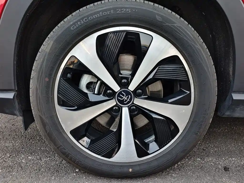 BYD PLUS New Energy — миниатюра 3