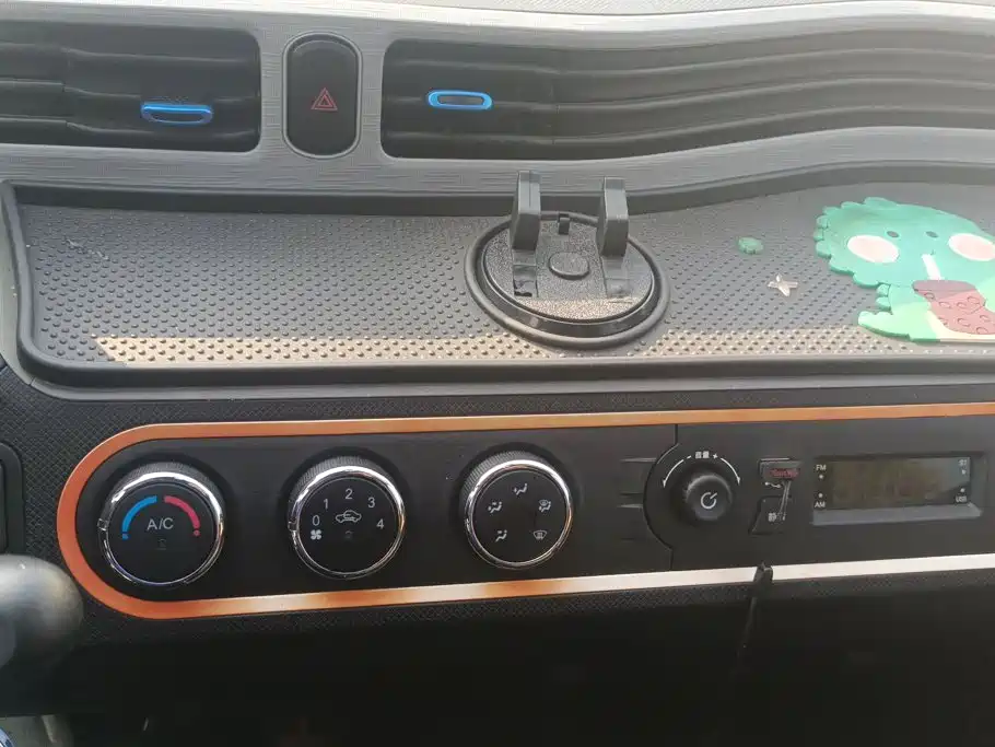 Wuling MINIEV — миниатюра 13