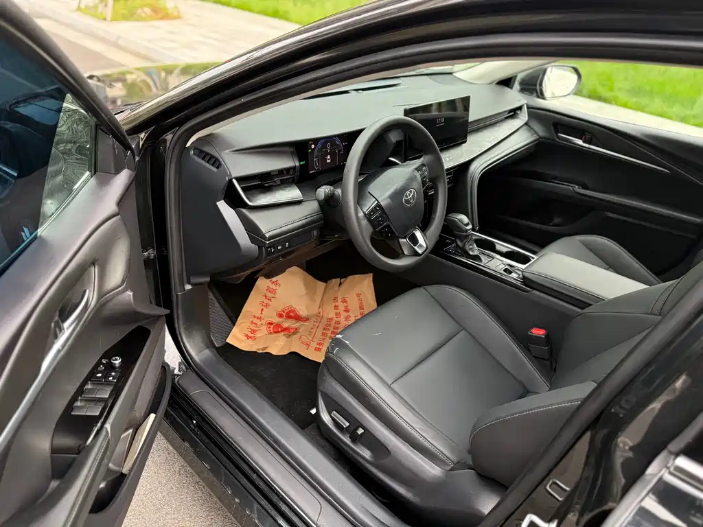 Toyota Camry 2024 2.0HGVP Luxury