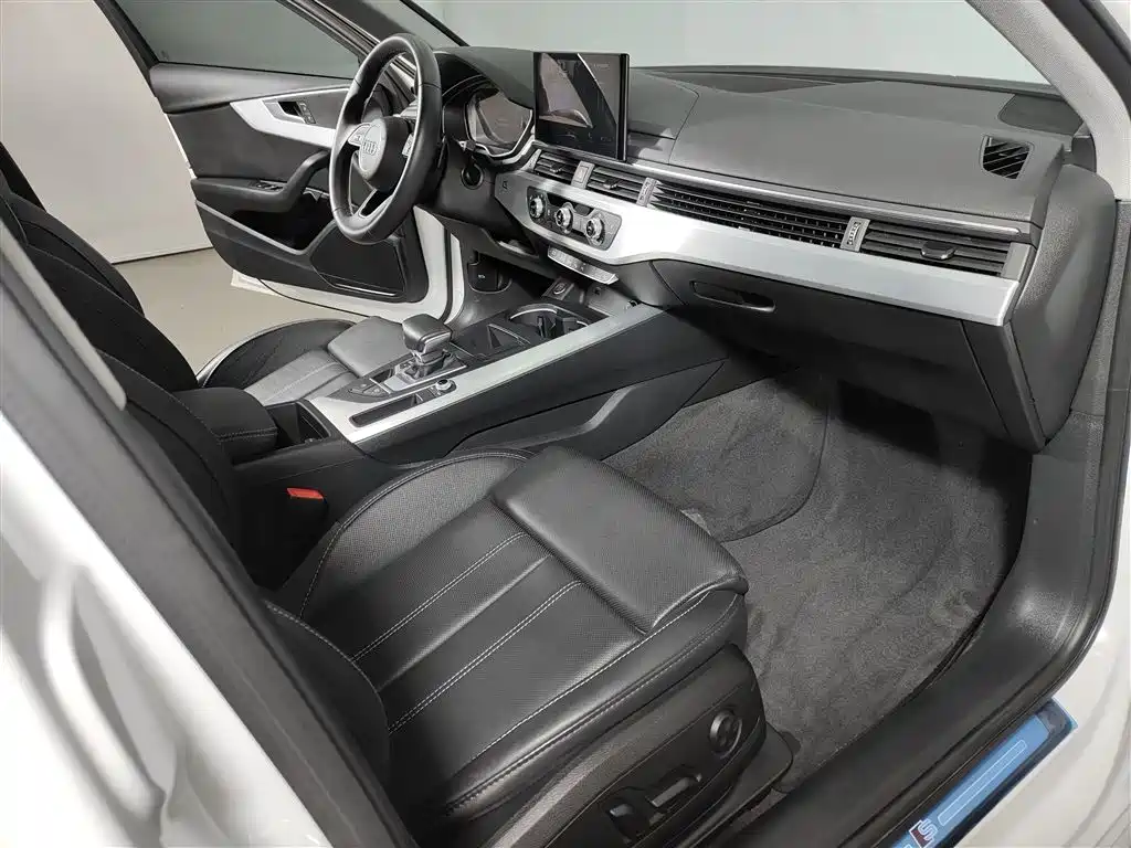 Audi A4L 2020 40 TFSI Fashion