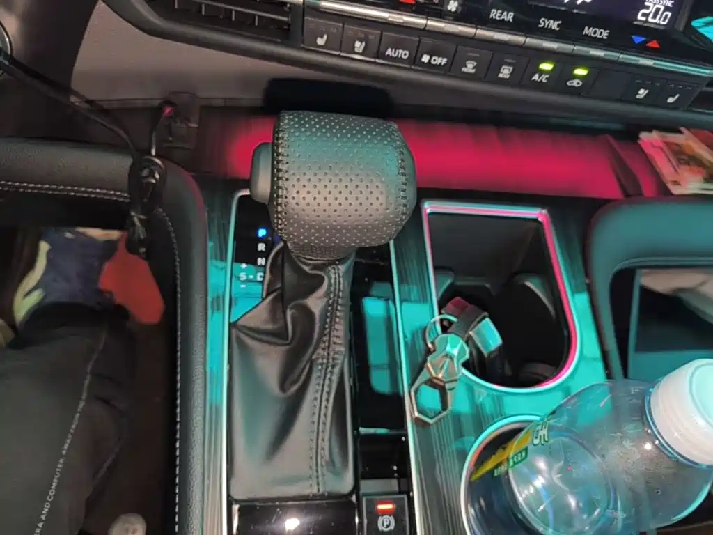 Toyota Sienna — миниатюра 14