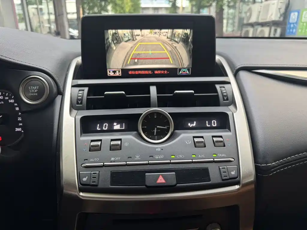 Lexus NX — миниатюра 4