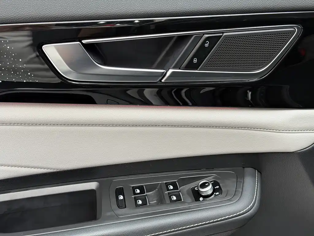 Volkswagen Teramont — миниатюра 7