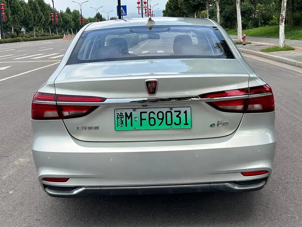 Roewe i6 New Energy — миниатюра 6