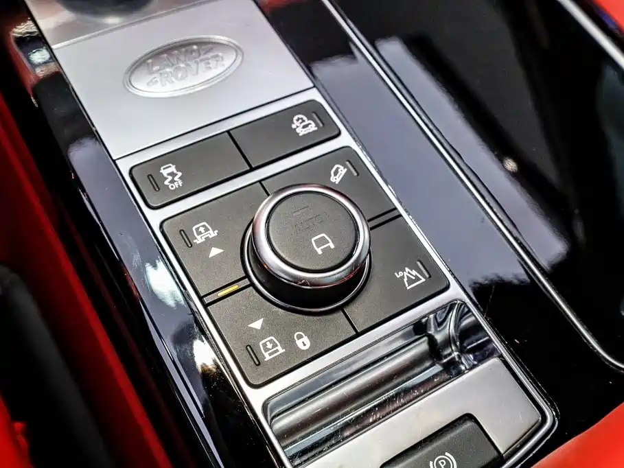 Land Rover Range Rover — миниатюра 20
