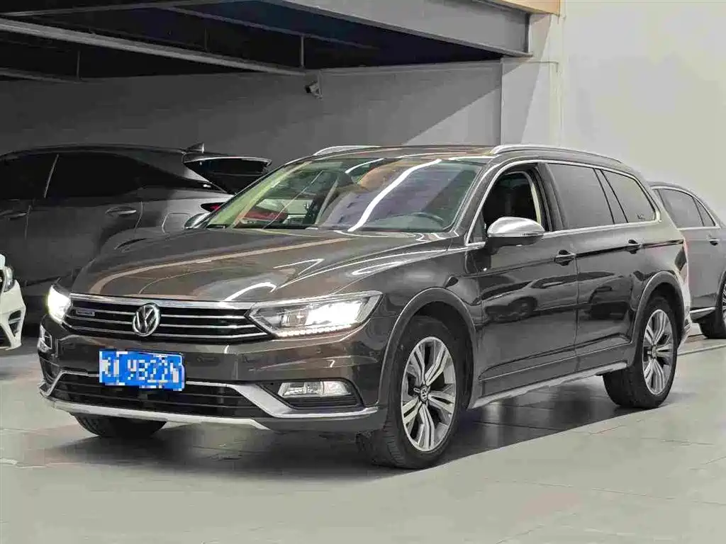 Volkswagen Viloran 2019