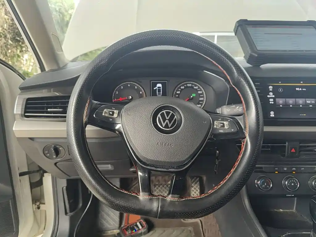 Volkswagen Lavida — миниатюра 11