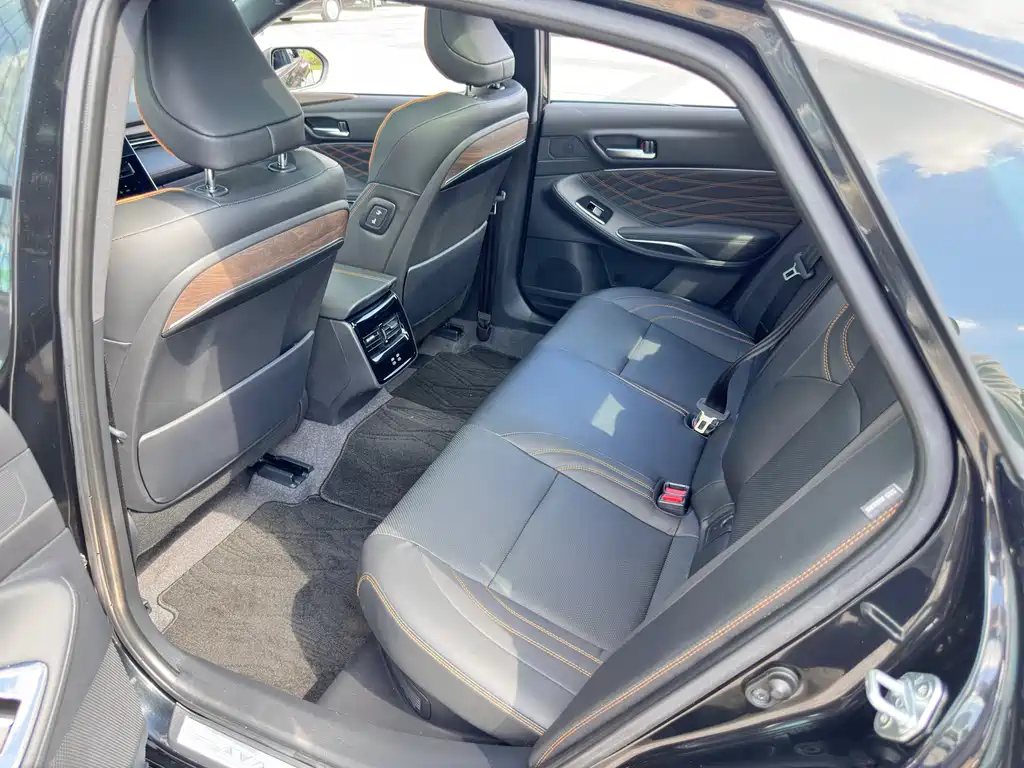 Toyota Avalon — миниатюра 10