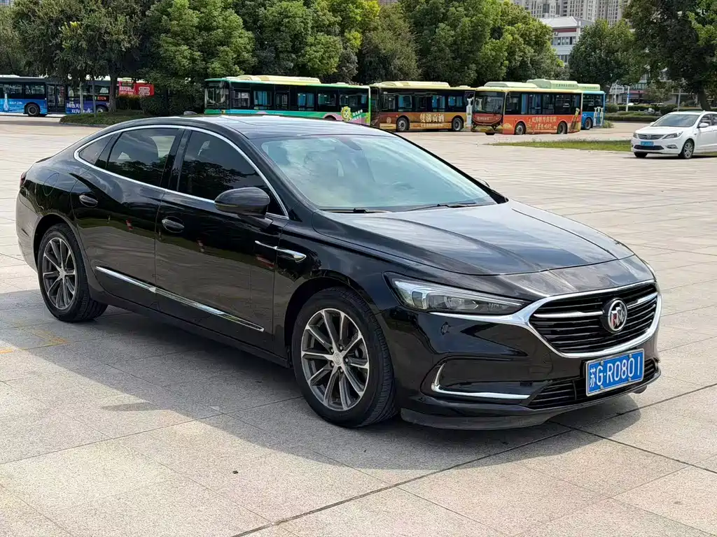 Buick LaCrosse — миниатюра 2