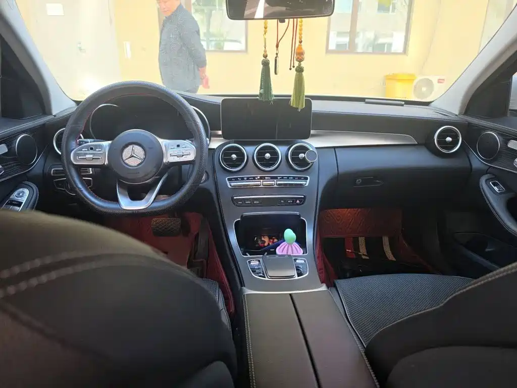 Mercedes-Benz C-Class — миниатюра 13