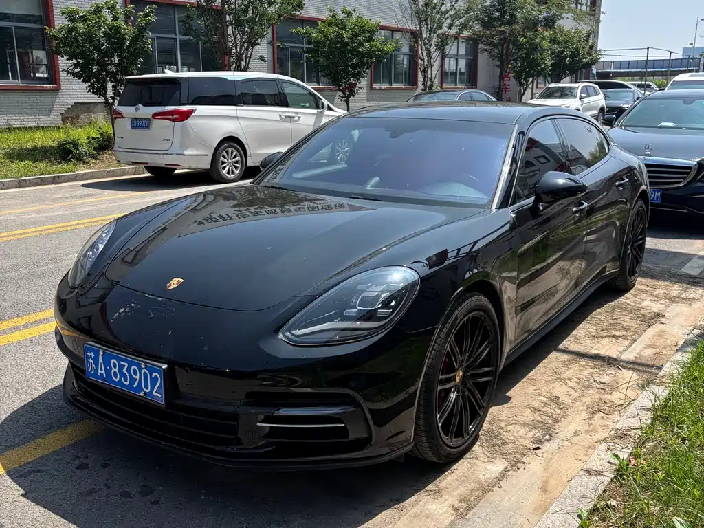 Купить Porsche Panamera