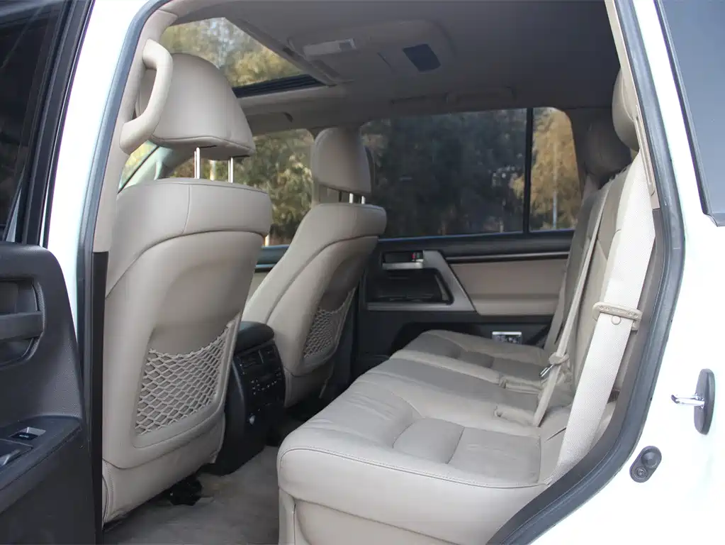 Toyota Land Cruiser 2010 4.7L AT VX