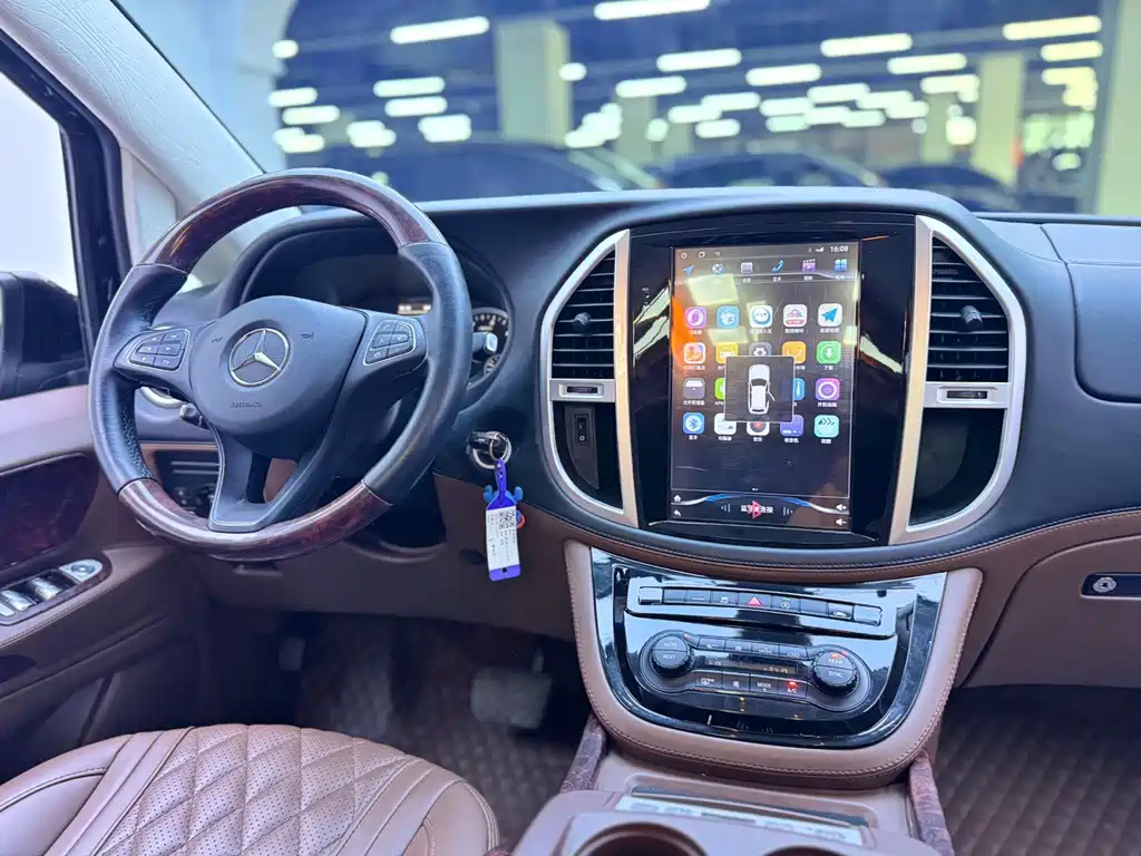 Mercedes-Benz Vito — миниатюра 17