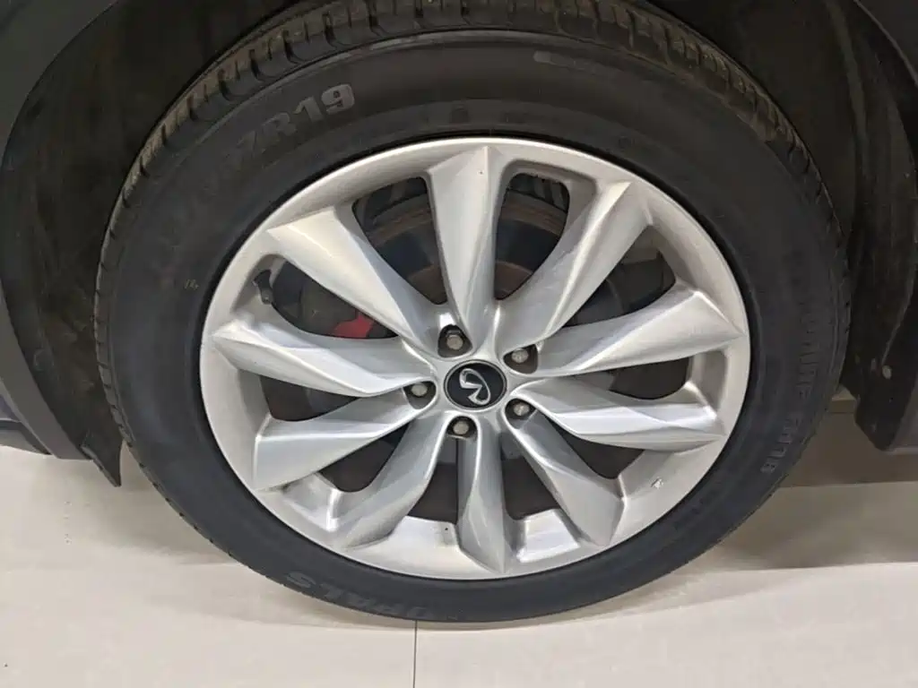 Infiniti QX50 — миниатюра 23