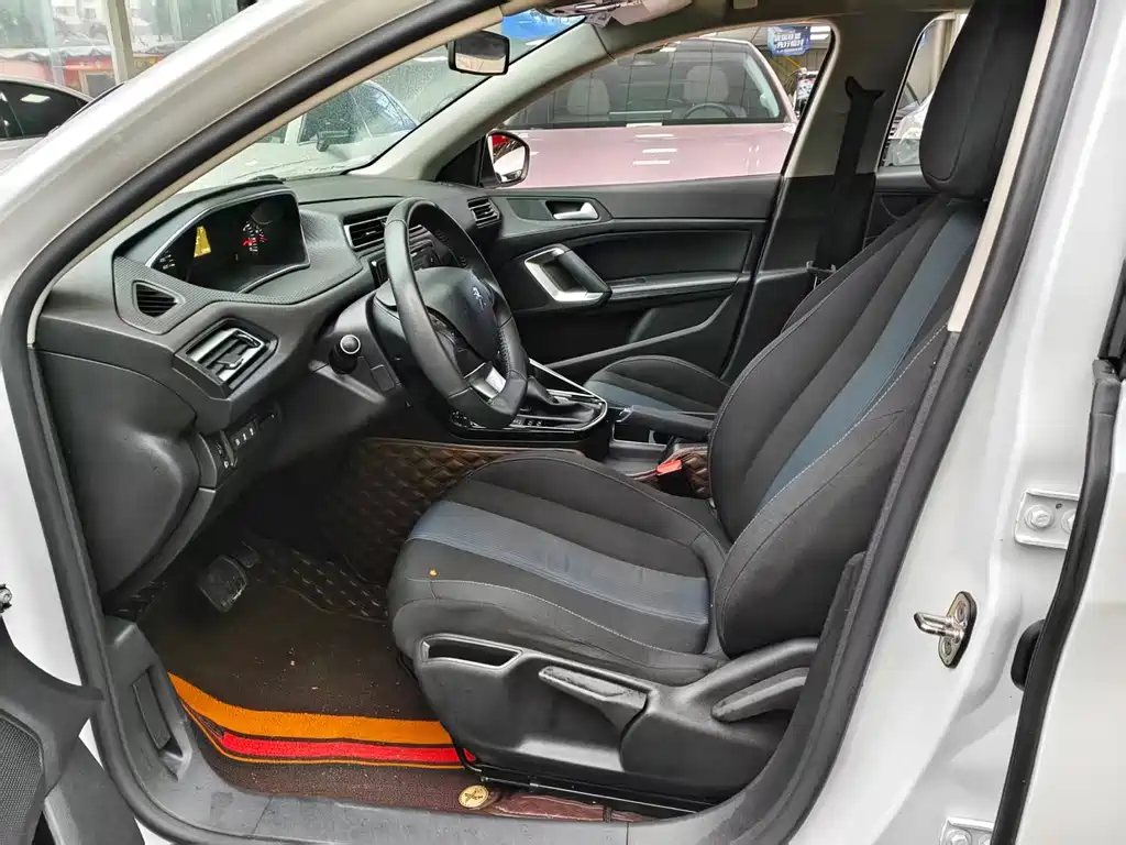 Peugeot 308 — миниатюра 3