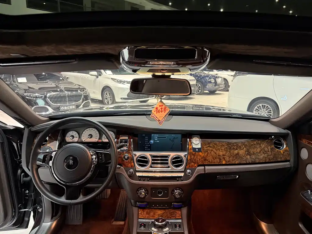 Rolls-Royce Ghost — миниатюра 5
