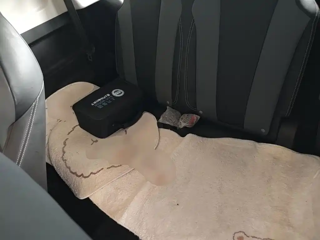 Roewe Clever — миниатюра 17