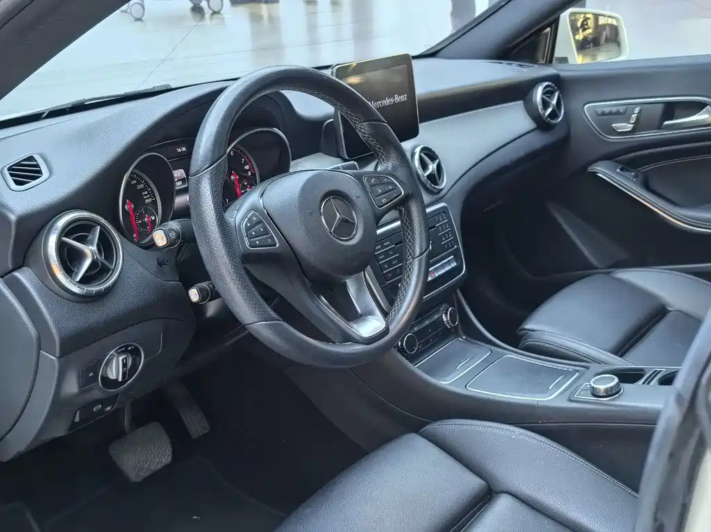 Mercedes-Benz CLA (Import) — миниатюра 25