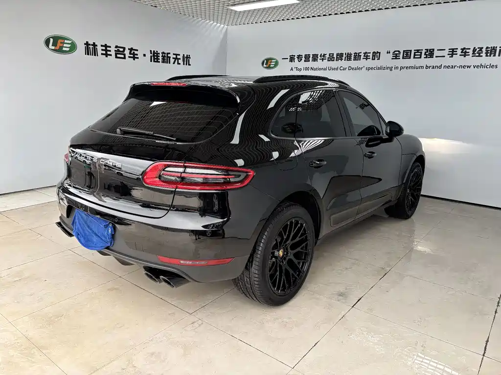 Porsche Macan — миниатюра 5
