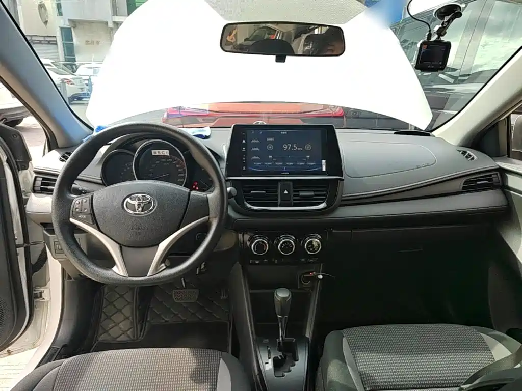 Toyota Vios FS — миниатюра 10