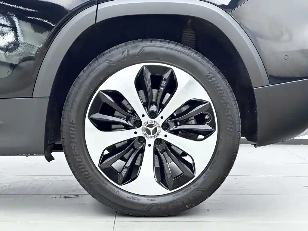 Mercedes-Benz GLB — миниатюра 16