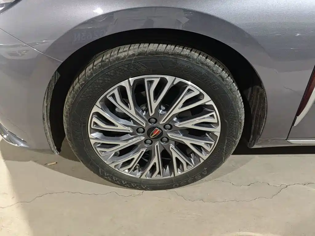 Hongqi Hongqi H5 — миниатюра 23