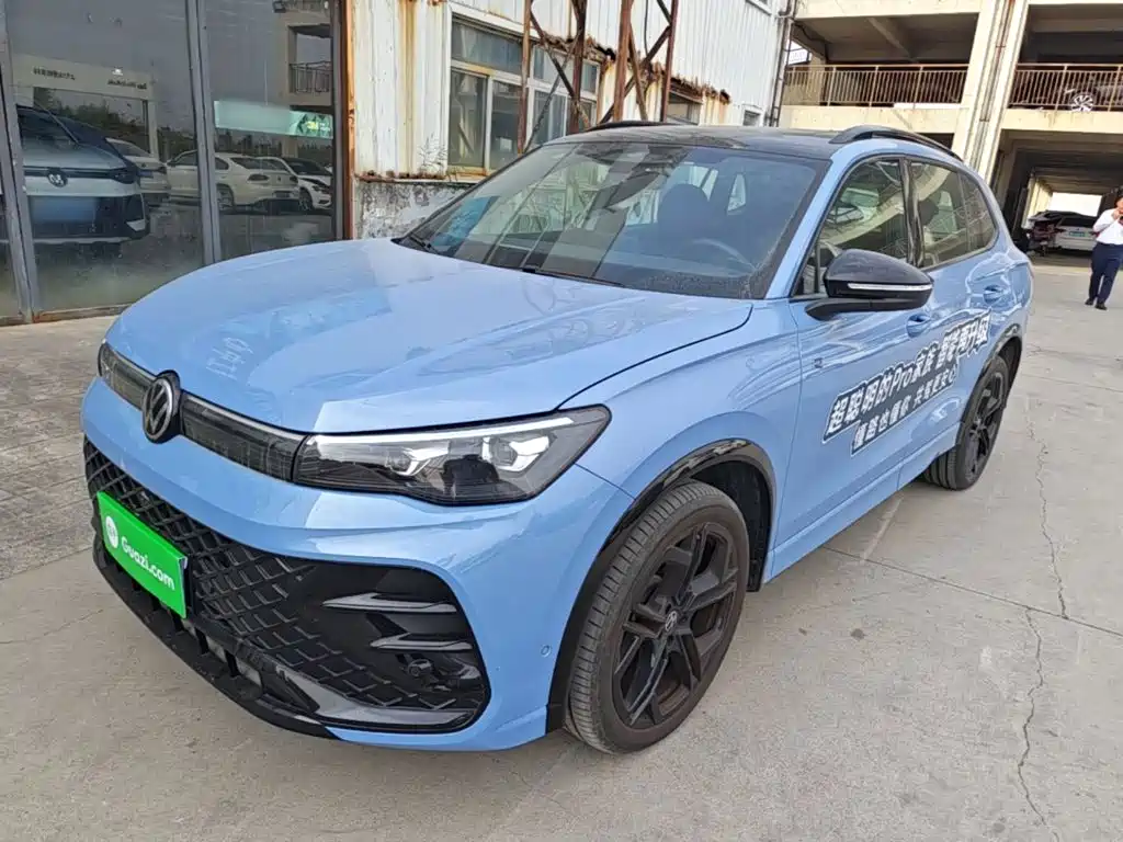 Volkswagen Tiguan L — миниатюра 2