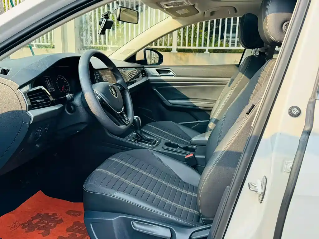 Volkswagen Lavida — миниатюра 4