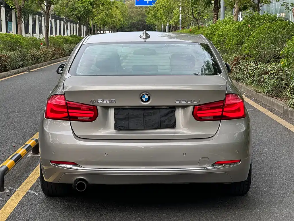 BMW 3 Series — миниатюра 12
