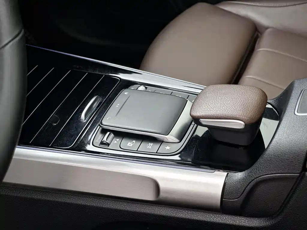 Mercedes-Benz GLB — миниатюра 7